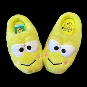 Women’s Sanrio Hello Kitty Keroppi Green Slippers Size 7/8 Medium Width
